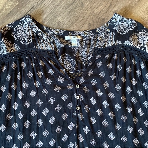 ***Relisting Soon*** Amuse Society Globe Trotter Henley top - Picture 8 of 9